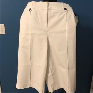 Skimmer length with tummy control capris NWT 22W